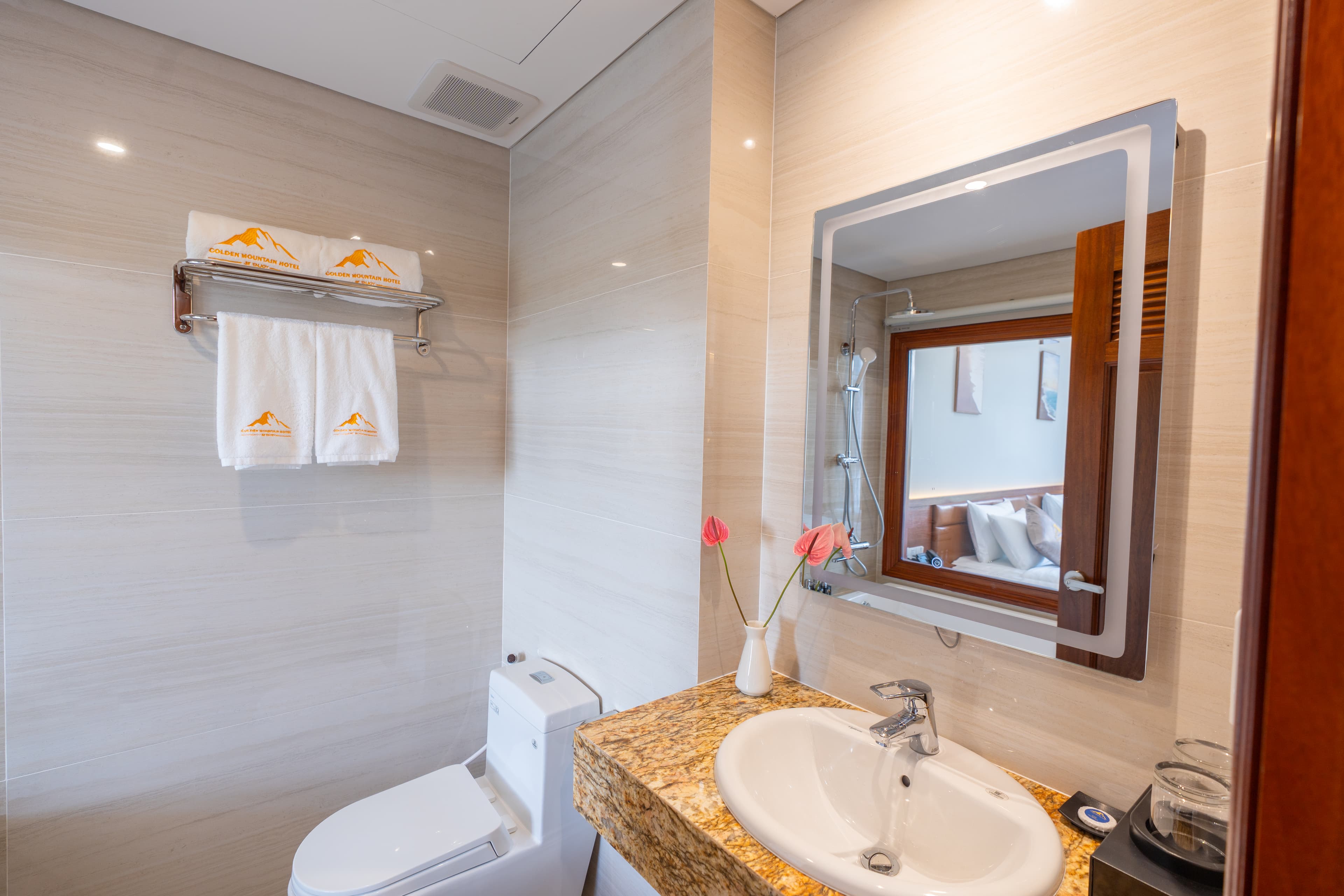 Deluxe Garden View (King/Twin)